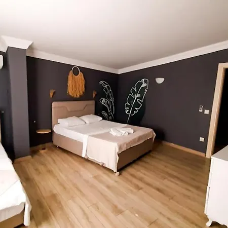 Daire Peaceful Flat With Balcony, Backyard And Partial Sea View Near In