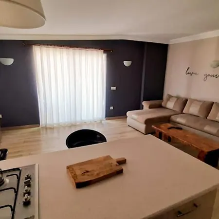 Peaceful Flat With Balcony, Backyard And Partial Sea View Near In Bozburun